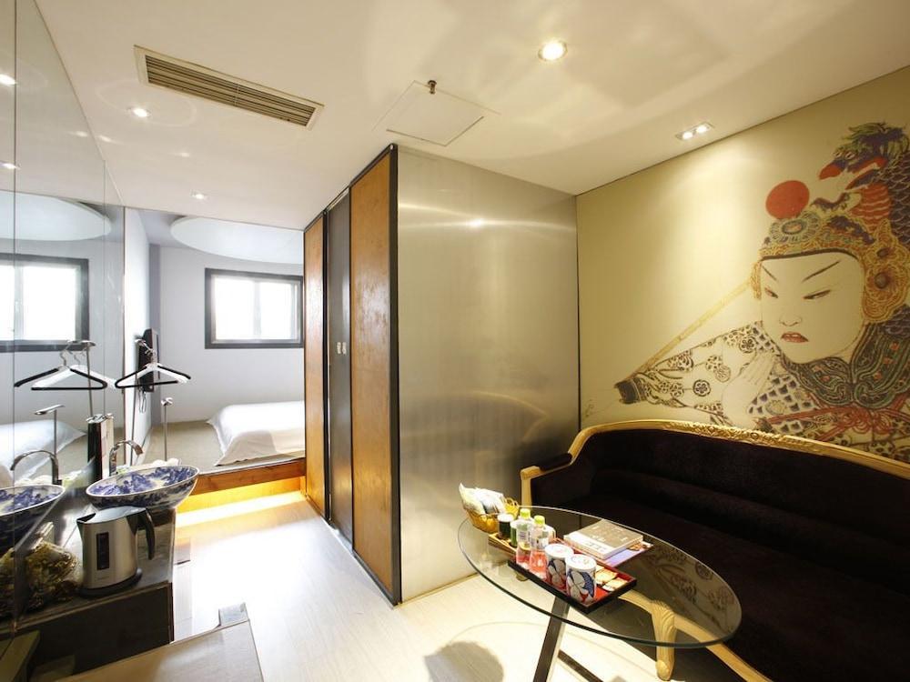 China Community Art Habitat Hotel Циндао Экстерьер фото